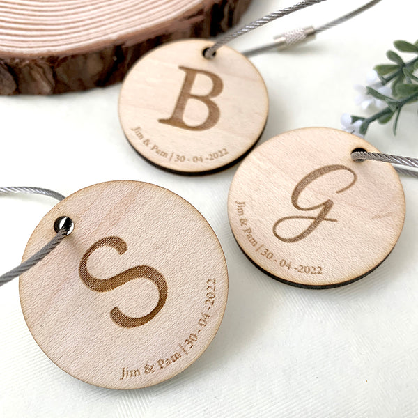 Llaveros para bodas con iniciales