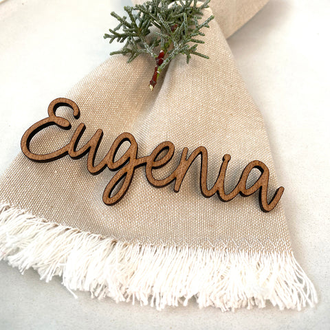 Nombres de madera personalizables para bodas