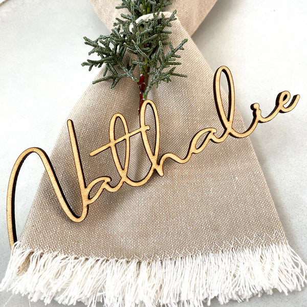 Nombres de madera personalizables para bodas